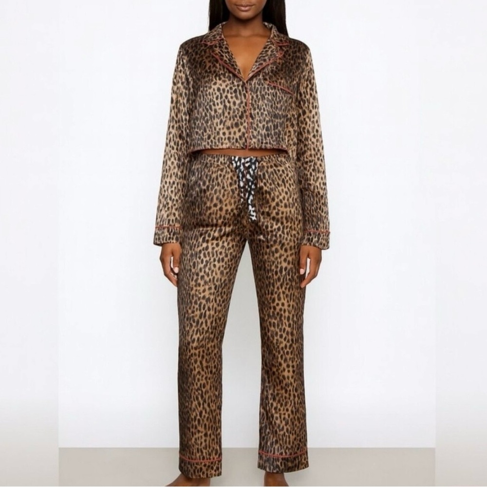 GOOD AMERICAN Animal Print Cropped Pajama top and Drawstring Bottoms